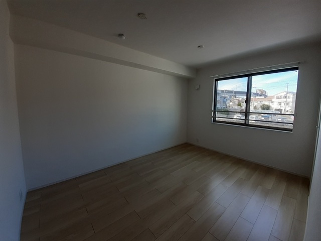 ハイツ若草の洋室