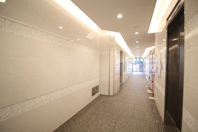 【エントランス】 | フラワーロード青山ビル