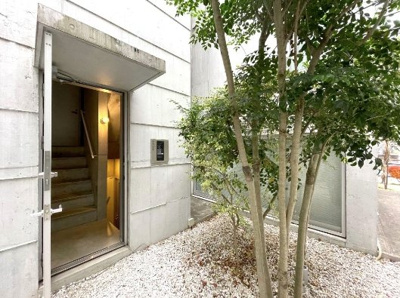 【エントランス】 | DECKS