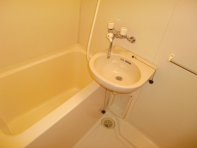 リアライズ六甲Ⅰ(旧ジュネス六甲1)の浴室