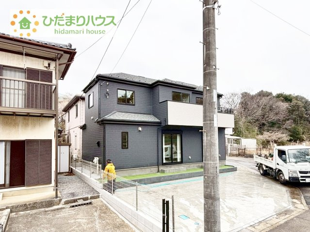 【外観】 | 土浦市中高津2丁目931番　新築戸建 | 是非一度、ご家族そろってご内覧ください♪