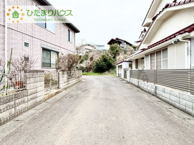 【前面道路含む現地写真】 | 土浦市中高津2丁目931番　新築戸建