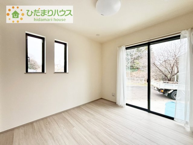 【洋室】 | 土浦市中高津2丁目931番　新築戸建 | お掃除しやすく、清潔感を保てるのでダニも発生しにくいフローリング♪