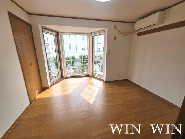 キャッスル北沢の居間・リビング