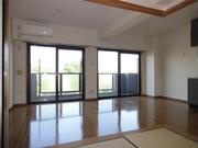 横浜市戸塚区名瀬町の賃貸マンションの居間・リビング|使いやすいリビングになります♪