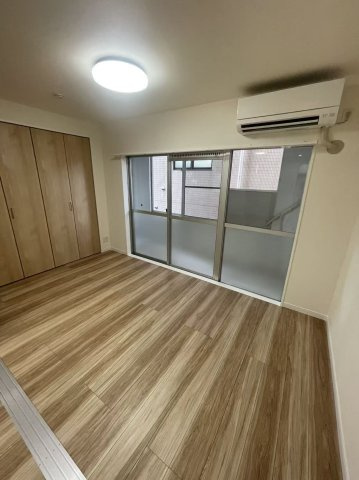 阿佐ヶ谷陵雲閣マンションの洋室