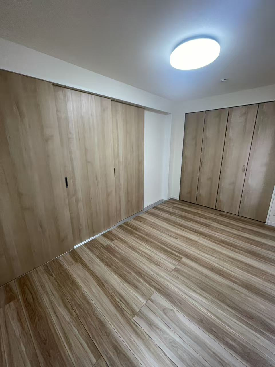 阿佐ヶ谷陵雲閣マンションの洋室