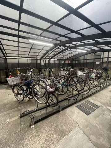 阿佐ヶ谷陵雲閣マンションの駐車場