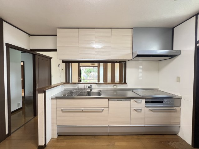 米子市尾高　中古戸建のキッチン|食洗機付き