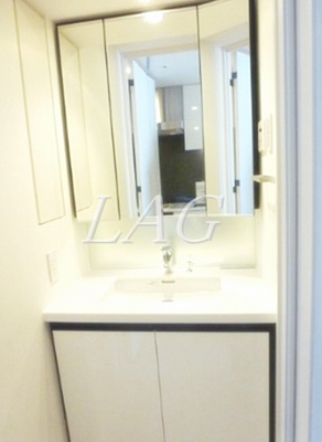 【洗面所】 | プレジリア東日本橋 | 洗面台です。