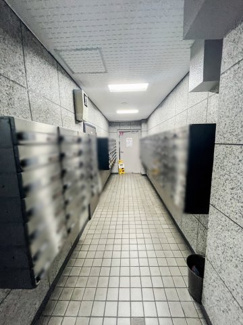 【設備】 | 上馬マンション | 途中修繕工事が行われており、比較的新しめの郵便ポストです。