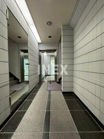 横浜市神奈川区高島台の賃貸マンションのロビー