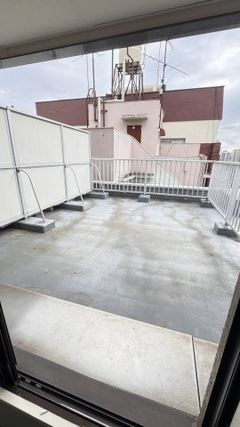 ルーフバルコニーがあります！