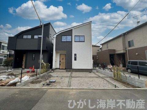 藤沢市鵠沼松が岡2丁目　新築戸建　全３棟の外観|3月2日撮影　外構工事中　現地外観