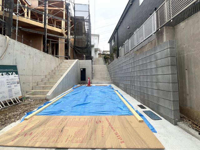 10分以内よ！小中学校！！休日に行けるよ！ズーラシア！！【旭区川井本町新築戸建】の駐車場|駐車場があります