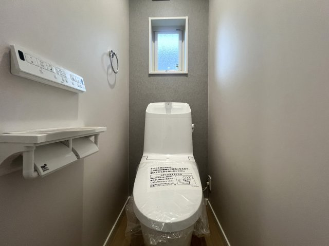 10分以内よ！小中学校！！休日に行けるよ！ズーラシア！！【旭区川井本町新築戸建】のトイレ|トイレです