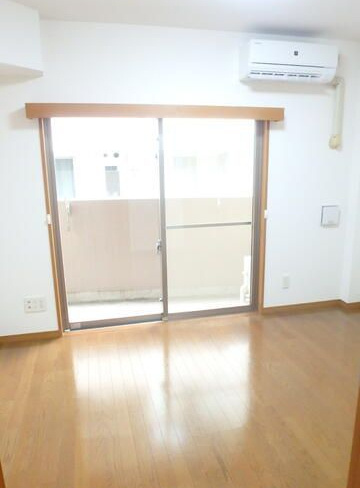 ロアール御茶ノ水順天堂大学前