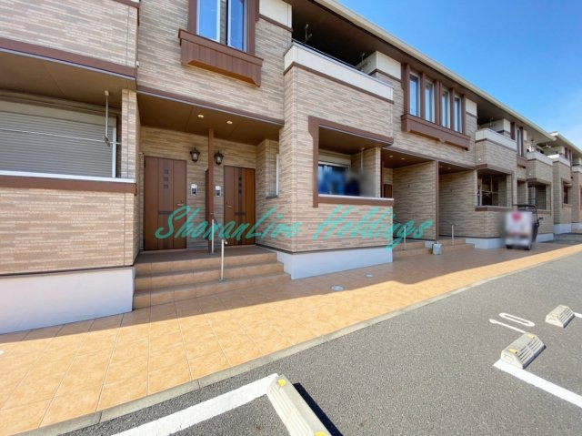 グランソレイユ　ウエストのエントランス|綺麗に整備されたエントランス