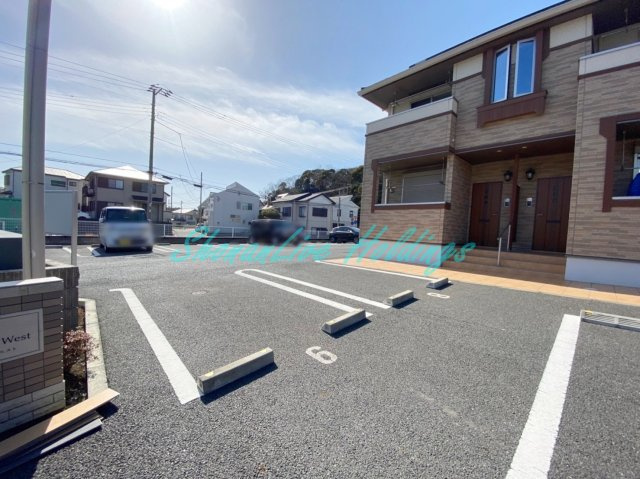 グランソレイユ　ウエストの駐車場|敷地内駐車場空きあり