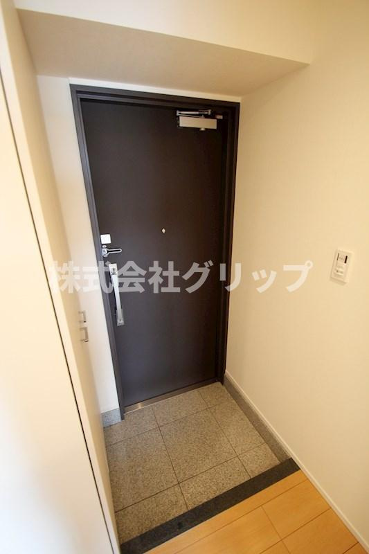 the TACT YOKOHAMAの玄関