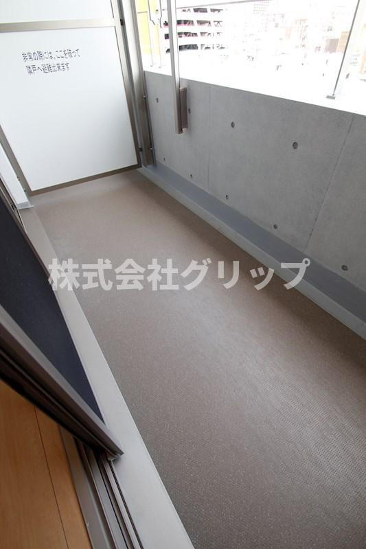 the TACT YOKOHAMAのバルコニー