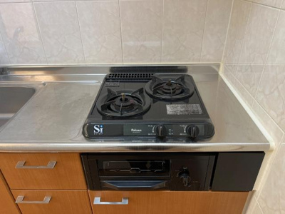 【キッチン】 | トラッドハウス愛宕 | 2口コンロ