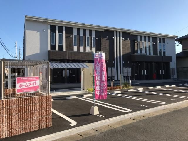 シャルールの外観