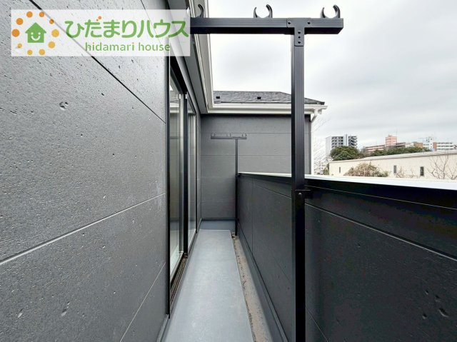 【バルコニー】 | 取手市新町第13　新築戸建　2号棟 | 広々としたバルコニー。お洗濯物もぜーんぶ干せちゃいます！！