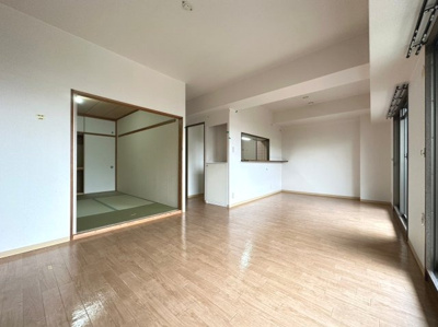 【居間・リビング】 | トレ・ビバース上山手公園Ⅰ