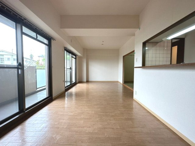 【居間・リビング】 | トレ・ビバース上山手公園Ⅰ