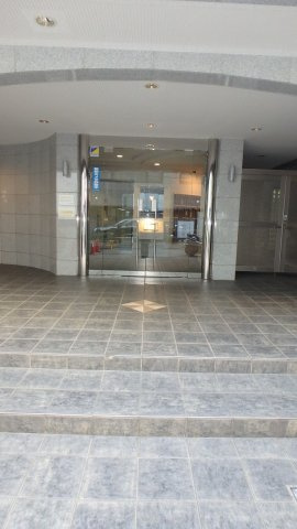 ヴェルト湯島のエントランス