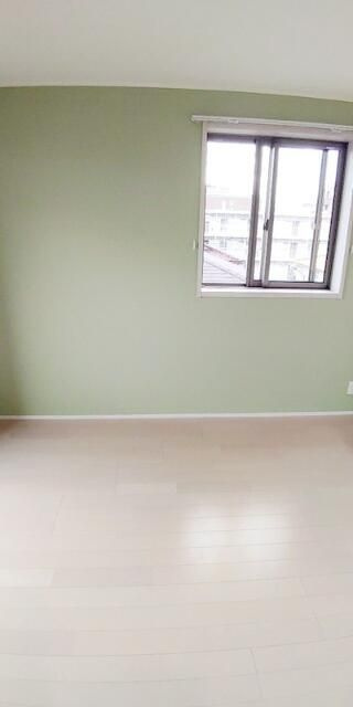 ジョリーメゾン高松の寝室