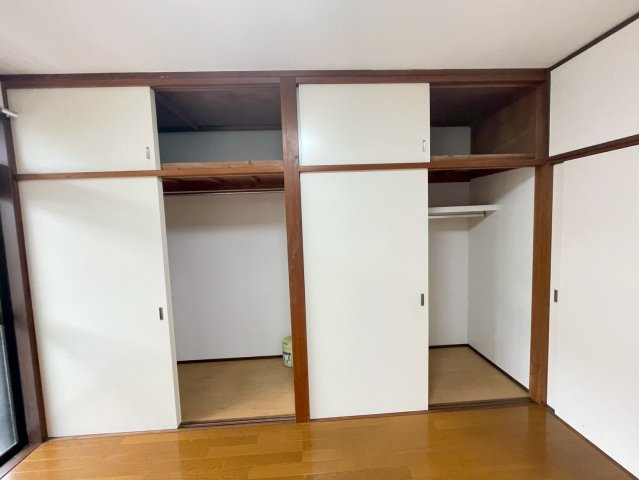 ハイム清芳　宅配BOX　角部屋　陽当たり良好　独立洗面台の収納