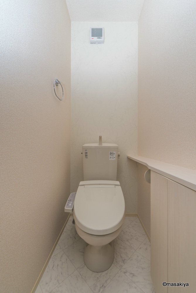 プリエのトイレ|トイレ　ウォシュレット付き。