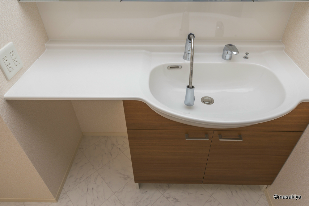 プリエの洗面所|洗面・脱衣　シャンプードレッサー付き。