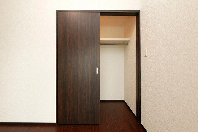 大阪市港区波除５丁目の賃貸マンションの収納