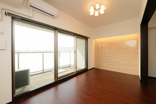 大阪市港区波除５丁目の賃貸マンションの居間・リビング