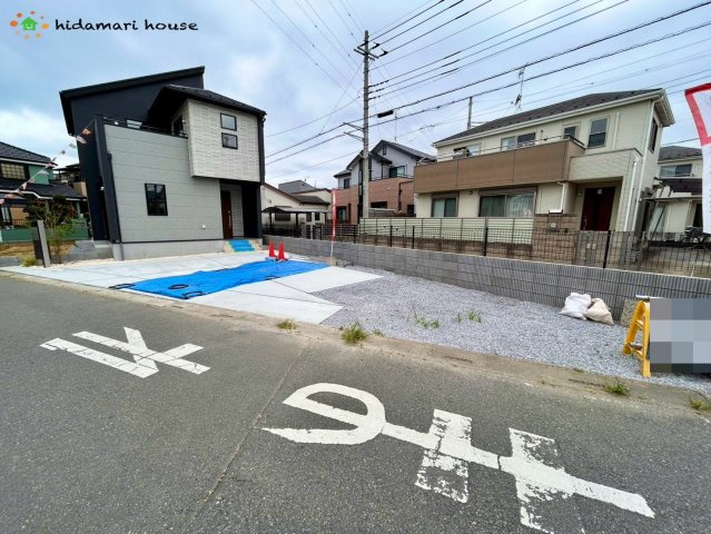 桶川市末広3丁目5期　新築戸建　ブルーミングガーデン01の駐車場