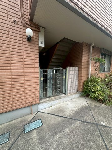 メゾン　スリジエのエントランス