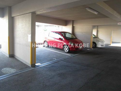 アートプラザ神戸西の駐車場