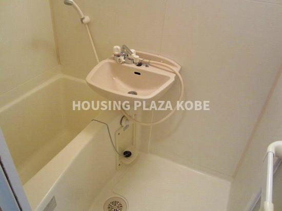 アートプラザ神戸西の浴室