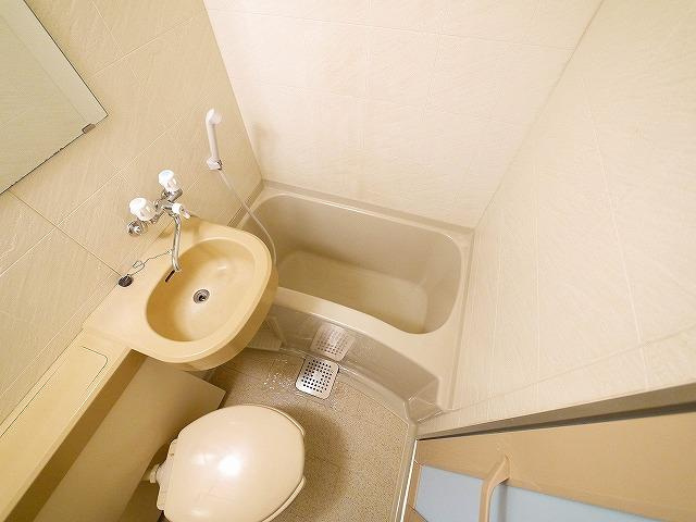 シティパレスあやめ池Ｐ８の浴室|日々の暮らしに欠かせないお風呂です