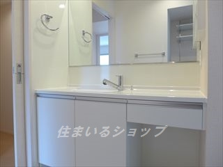 広島市安佐北区落合１丁目のアパートの洗面所|大型シャンプードレッサー