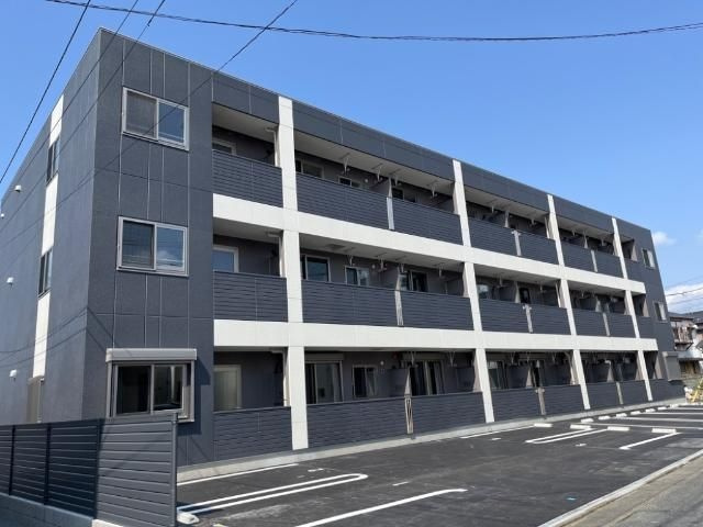 リバーサイド西月隈の外観