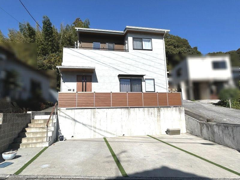 一宮しなね　中古戸建　（築浅物件）の前面道路含む現地写真