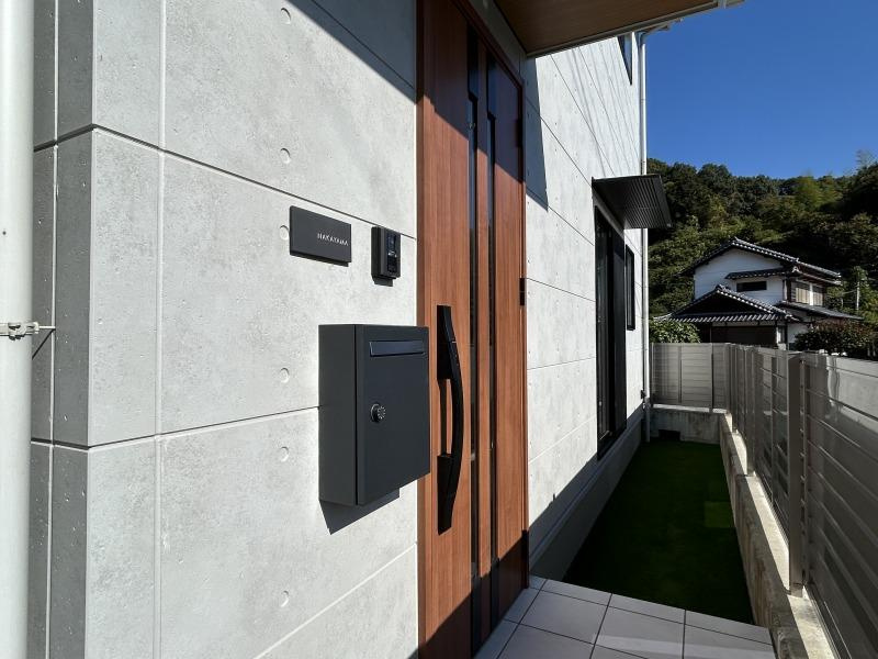 一宮しなね　中古戸建　（築浅物件）の玄関