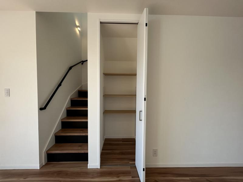 一宮しなね　中古戸建　（築浅物件）の収納|LDK　20.0帖