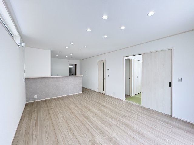 【居間・リビング】 | 熊谷市久下1丁目　新築戸建　全10棟　3号棟