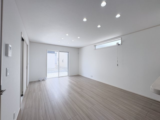 【居間・リビング】 | 熊谷市久下1丁目　新築戸建　全10棟　3号棟