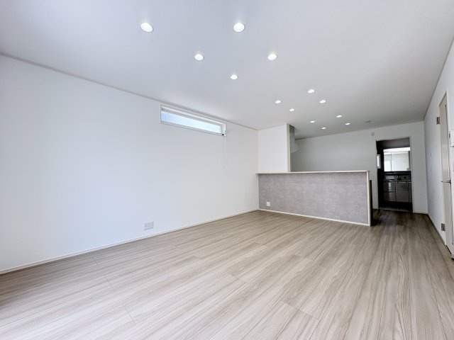 【居間・リビング】 | 熊谷市久下1丁目　新築戸建　全10棟　3号棟